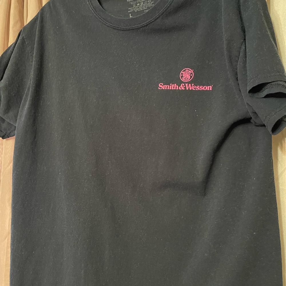 Women's Smith and Wesson Tshirt Size L